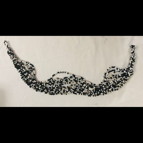 Black & White Seed Beaded Necklace Button Clasp - Picture 4 of 4